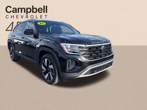 Used 2025 Volkswagen Atlas Cross Sport SE FWD image 8