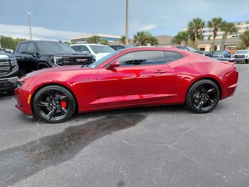 Used 2023 Chevrolet Camaro LT w/ Technology Package RWD image 6