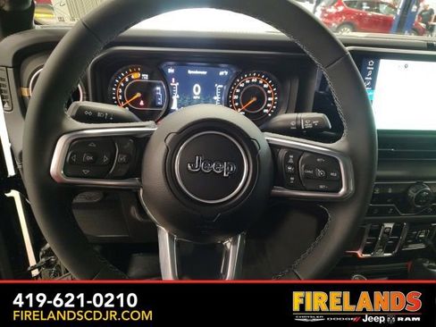 New 2025 Jeep Wrangler Sahara image 14