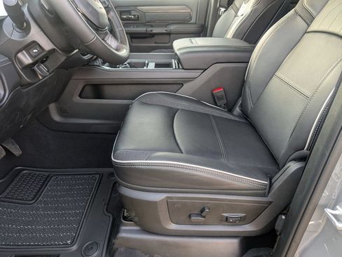 New 2026 RAM 2500 Limited AWD/4WD image 12