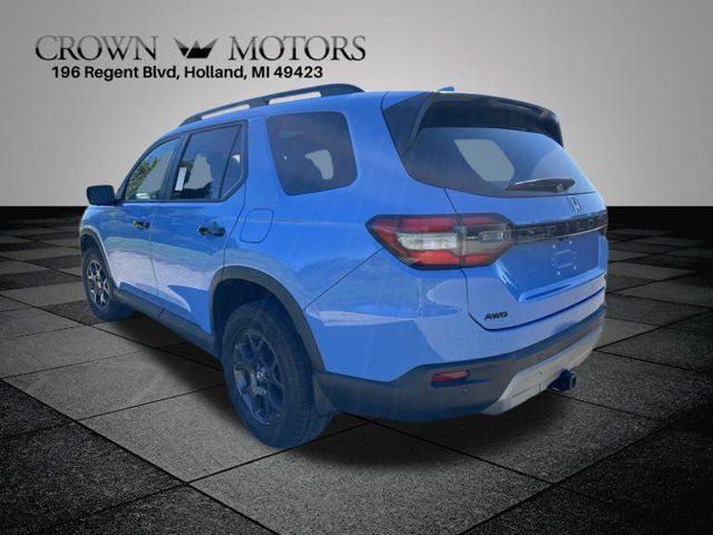 Used 2023 Honda Pilot TrailSport image 9