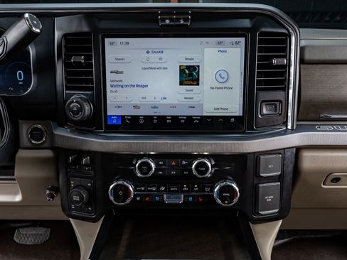 Used 2025 Ford F250 Platinum w/ Platinum Plus Package image 25