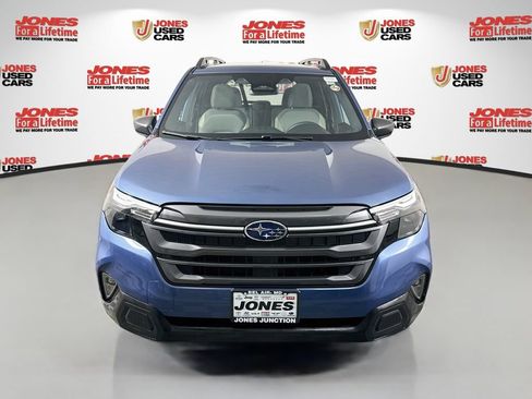 Certified 2025 Subaru Forester Premium AWD/4WD image 12