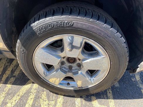 Used 2008 Chevrolet Avalanche LT w/ LT Preferred Equipment Group AWD/4WD image 10