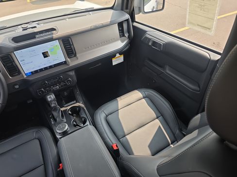 New 2026 Ford Bronco Outer Banks w/ Black Appearance Package AWD/4WD image 30
