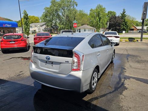 Used 2012 Toyota Prius Two w/ Preferred Accessory Pkg FWD image 11