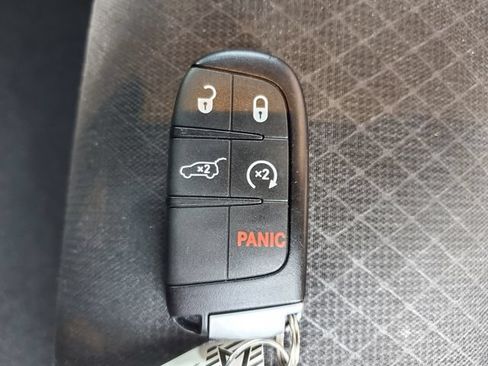 Certified 2021 Jeep Grand Cherokee Laredo w/ Security & Convenience Group AWD/4WD image 30