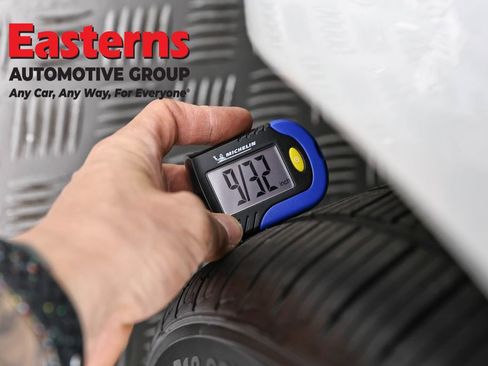 Used 2023 Tesla Model 3 Standard Range image 24