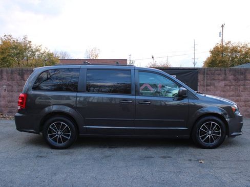 Used 2017 Dodge Grand Caravan GT FWD image 5