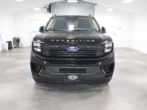 New 2025 Ford Expedition Max Active image 2
