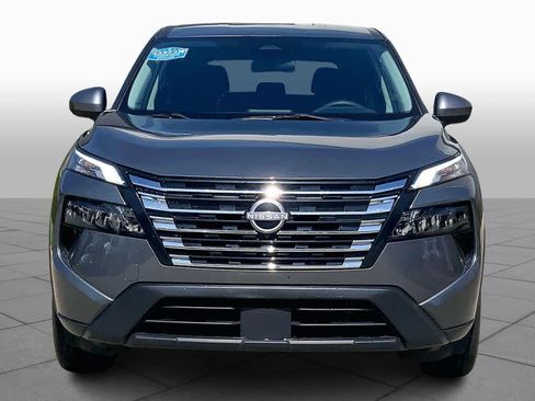 Used 2024 Nissan Rogue SV image 4