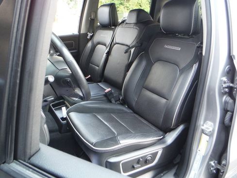 Used 2022 RAM 1500 Laramie AWD/4WD image 30