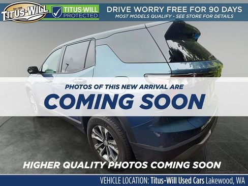 Used 2025 Chevrolet Equinox LT w/ Safety and Technology Package AWD/4WD image 4