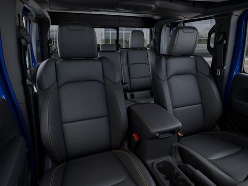 New 2025 Jeep Gladiator Sport w/ Premium Package image 18