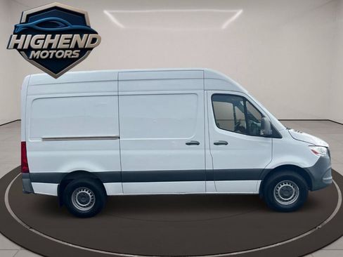 Used 2020 Mercedes-Benz Sprinter 2500 image 8