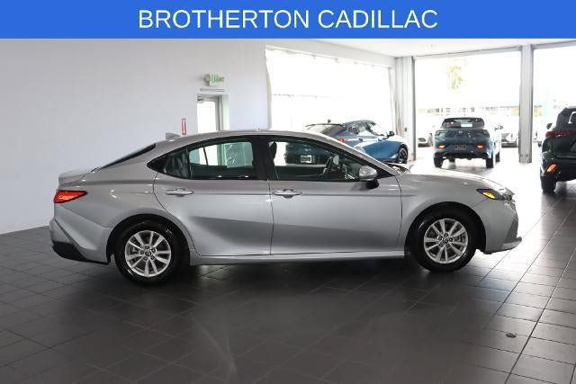 Used 2025 Toyota Camry LE w/ Convenience Package FWD image 9