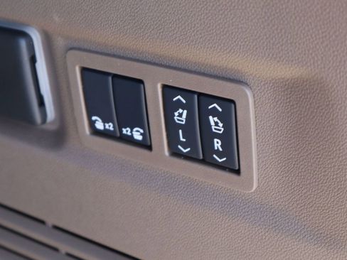 New 2026 GMC Yukon XL Denali w/ Denali Reserve Package image 25