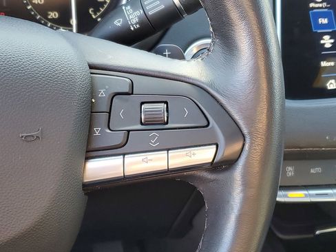 Used 2023 Cadillac XT4 Premium Luxury w/ Cold Weather Package image 16