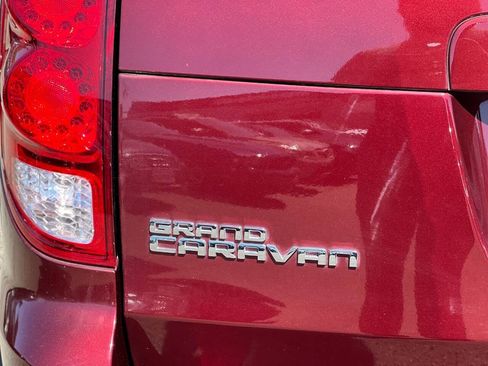 Used 2017 Dodge Grand Caravan SXT FWD image 9