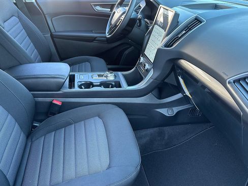 New 2024 Ford Edge SE w/ Black Appearance Package AWD/4WD image 18