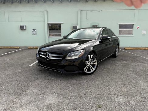 Used 2015 Mercedes-Benz C 300 Sedan image 3