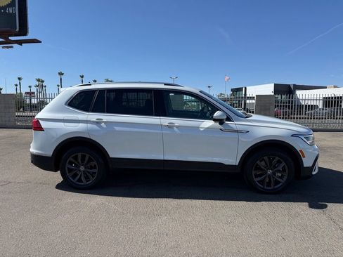 Used 2023 Volkswagen Tiguan SE FWD image 7