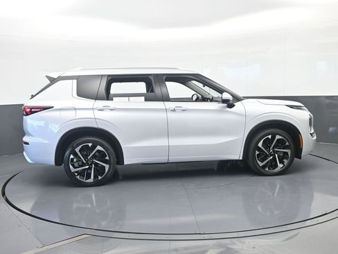 Used 2024 Mitsubishi Outlander SEL FWD image 7