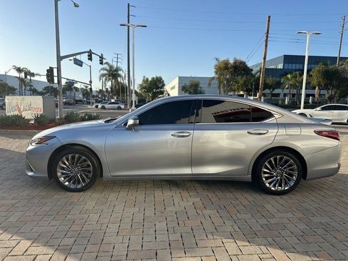 Used 2024 Lexus ES 300h ES 300h Luxury image 2