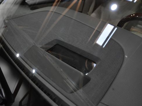 Used 2015 Mercedes-Benz S 550 4MATIC Sedan image 24