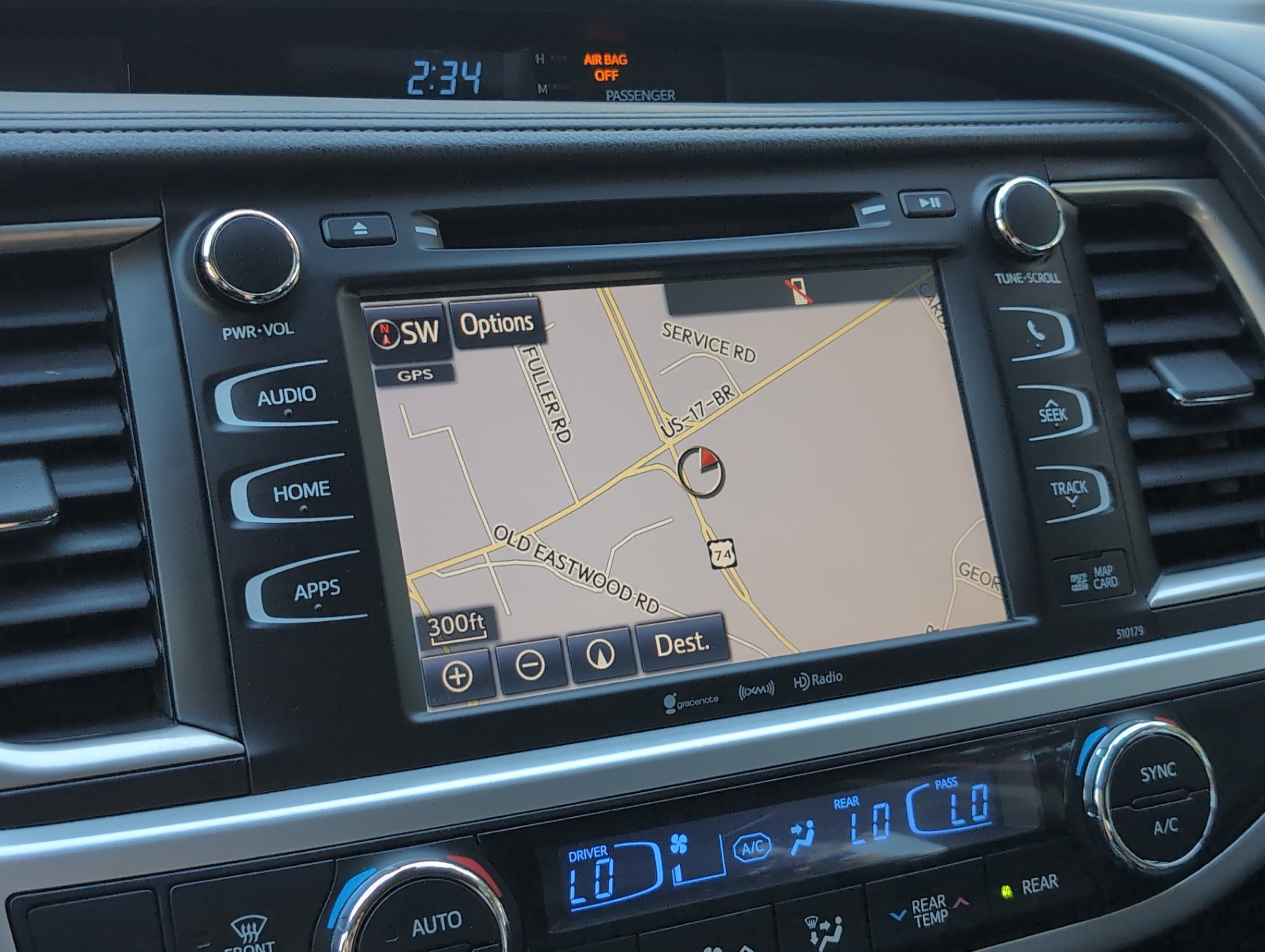 Used 2018 Toyota Highlander SE AWD/4WD image 24