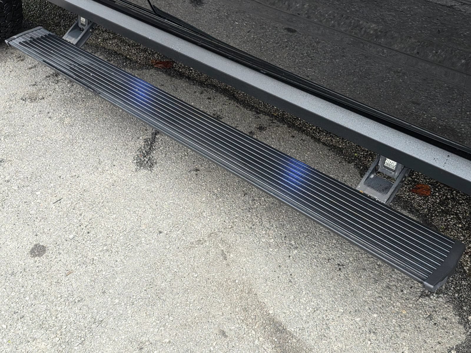 Used 2024 RAM 1500 Laramie AWD/4WD image 42