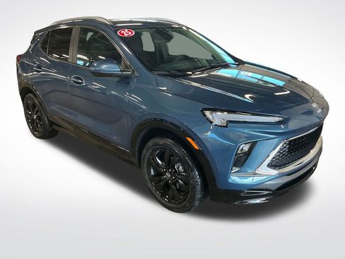Certified 2025 Buick Encore GX Sport Touring w/ Comfort Package AWD/4WD image 8