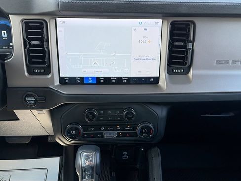 Certified 2025 Ford Bronco Outer Banks w/ Sasquatch Package AWD/4WD image 42