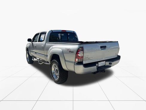 Used 2011 Toyota Tacoma 4x4 Double Cab w/ TRD Sport Pkg image 6