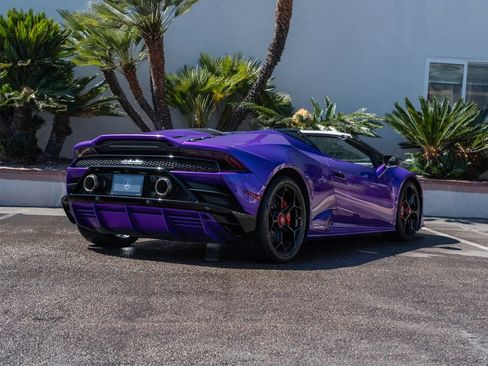 Used 2024 Lamborghini Huracan EVO AWD/4WD image 3