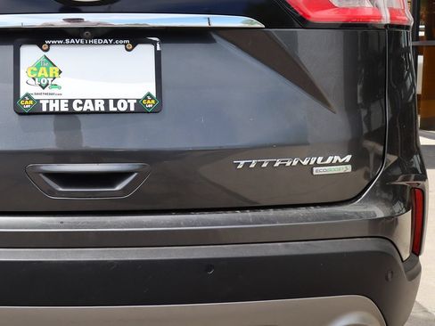 Used 2020 Ford Edge Titanium FWD image 20