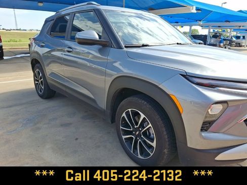 Used 2025 Chevrolet TrailBlazer LT FWD image 10