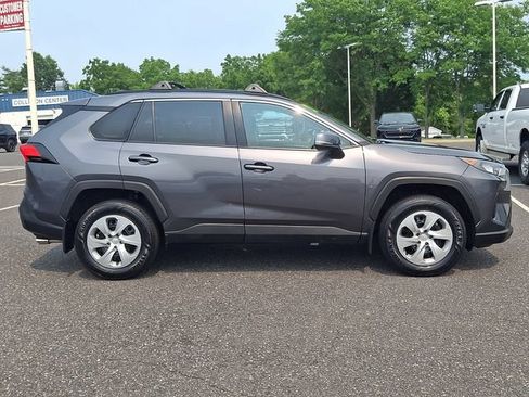 Used 2021 Toyota RAV4 LE AWD/4WD image 7