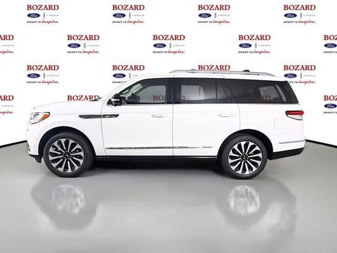 Used 2022 Lincoln Navigator Reserve AWD/4WD image 5