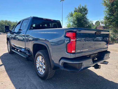 Used 2025 Chevrolet Silverado 2500 High Country w/ High Country Premium Package AWD/4WD image 3