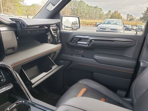 Used 2022 GMC Sierra 1500 AT4 w/ AT4 Premium Package image 25