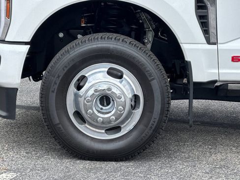 Certified 2026 Ford F350 Platinum w/ Platinum Plus Package AWD/4WD image 24