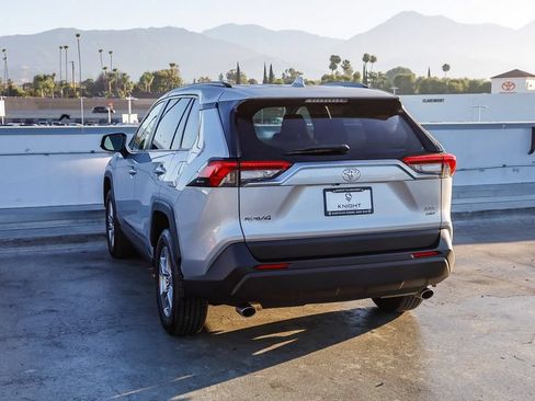 Used 2023 Toyota RAV4 XLE AWD/4WD image 7
