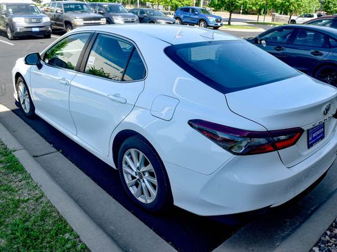 Used 2021 Toyota Camry LE FWD image 7