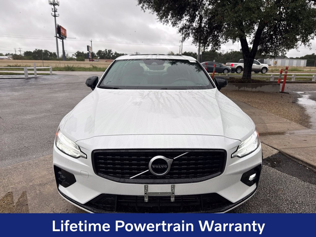 Used 2021 Volvo S60 T5 R-Design FWD image 2