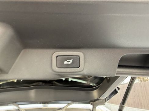 Used 2020 Land Rover Range Rover Sport HSE Dynamic image 27