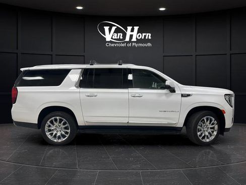 Used 2024 GMC Yukon XL Denali AWD/4WD image 8