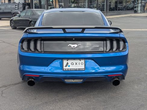 Used 2017 Ford Mustang Coupe RWD image 7
