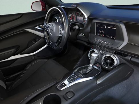 Used 2021 Chevrolet Camaro LT RWD image 16