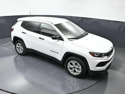Used 2025 Jeep Compass Sport AWD/4WD image 34